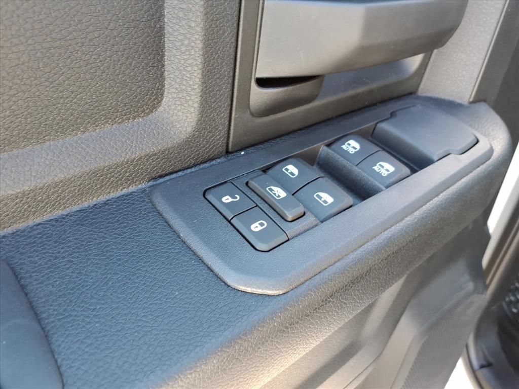 New 2026 RAM 2500 Tradesman w/ Chrome Appearance Group AWD/4WD image 12