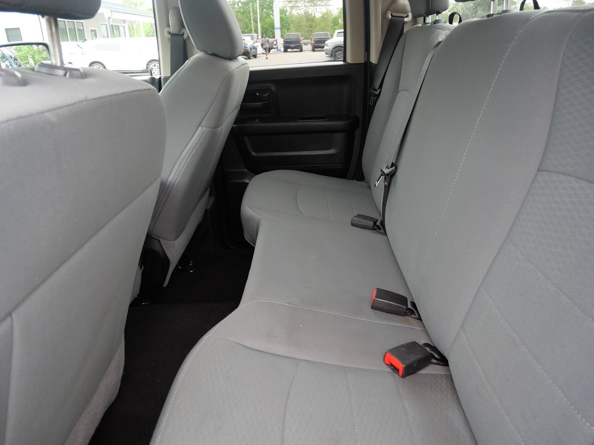 Used 2018 RAM 1500 Express AWD/4WD image 23