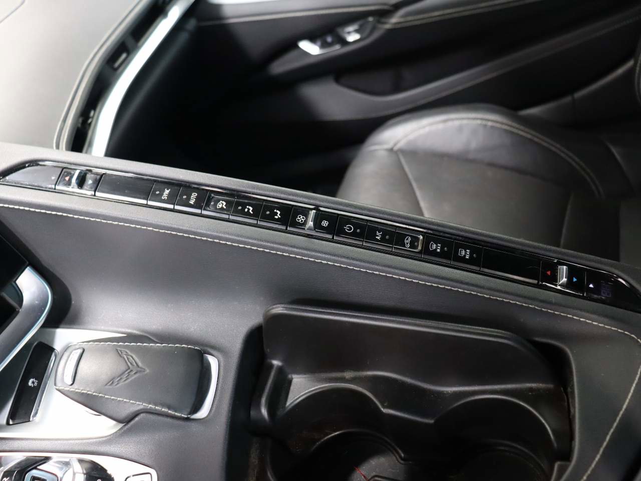 Certified 2020 Chevrolet Corvette Stingray Coupe w/ 1LT image 15