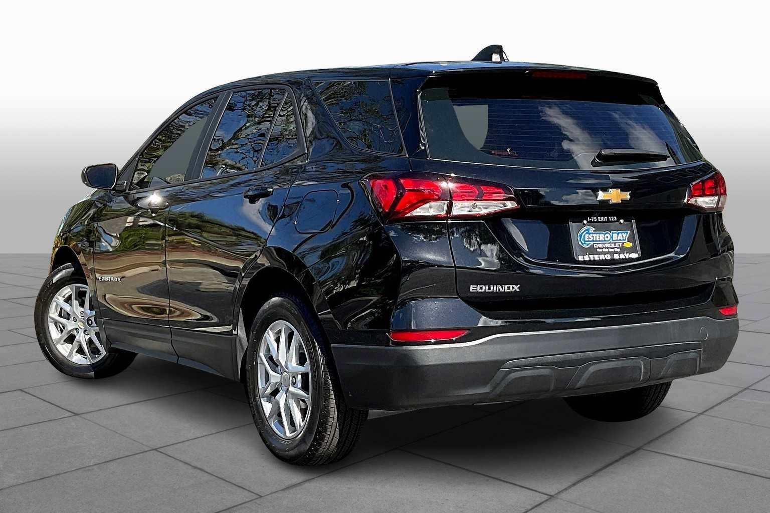 Used 2023 Chevrolet Equinox LS FWD image 12