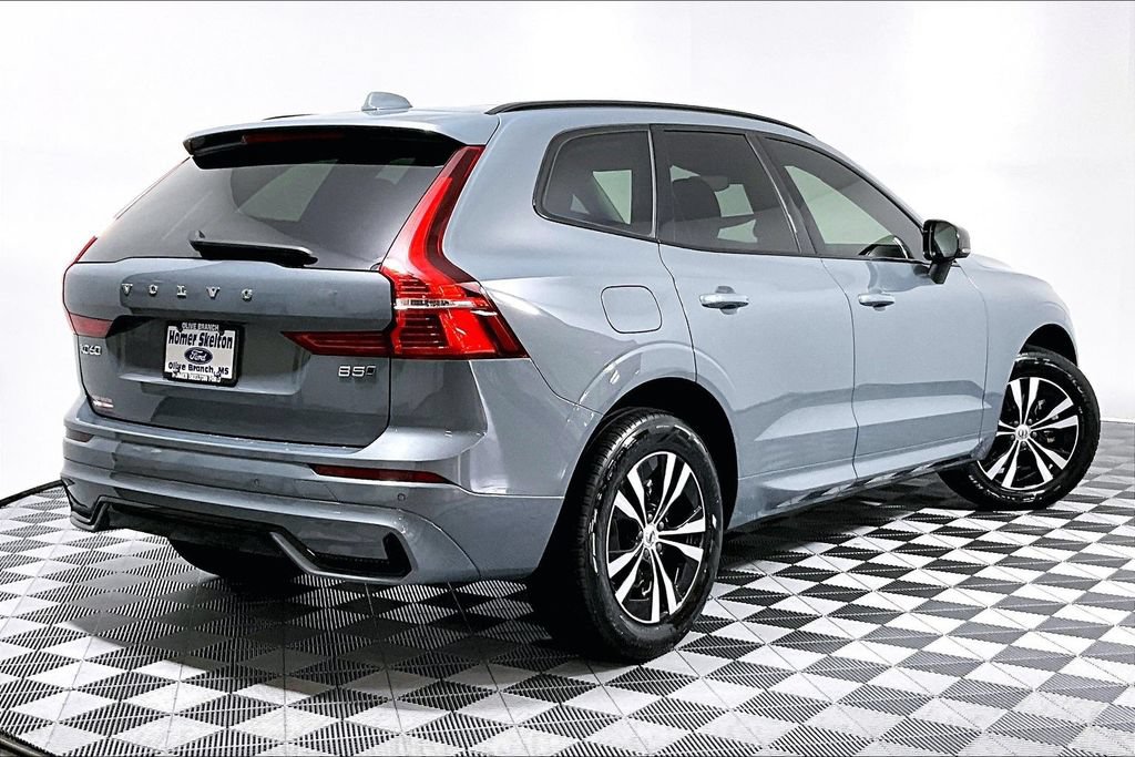 Used 2024 Volvo XC60 B5 Core AWD/4WD image 12
