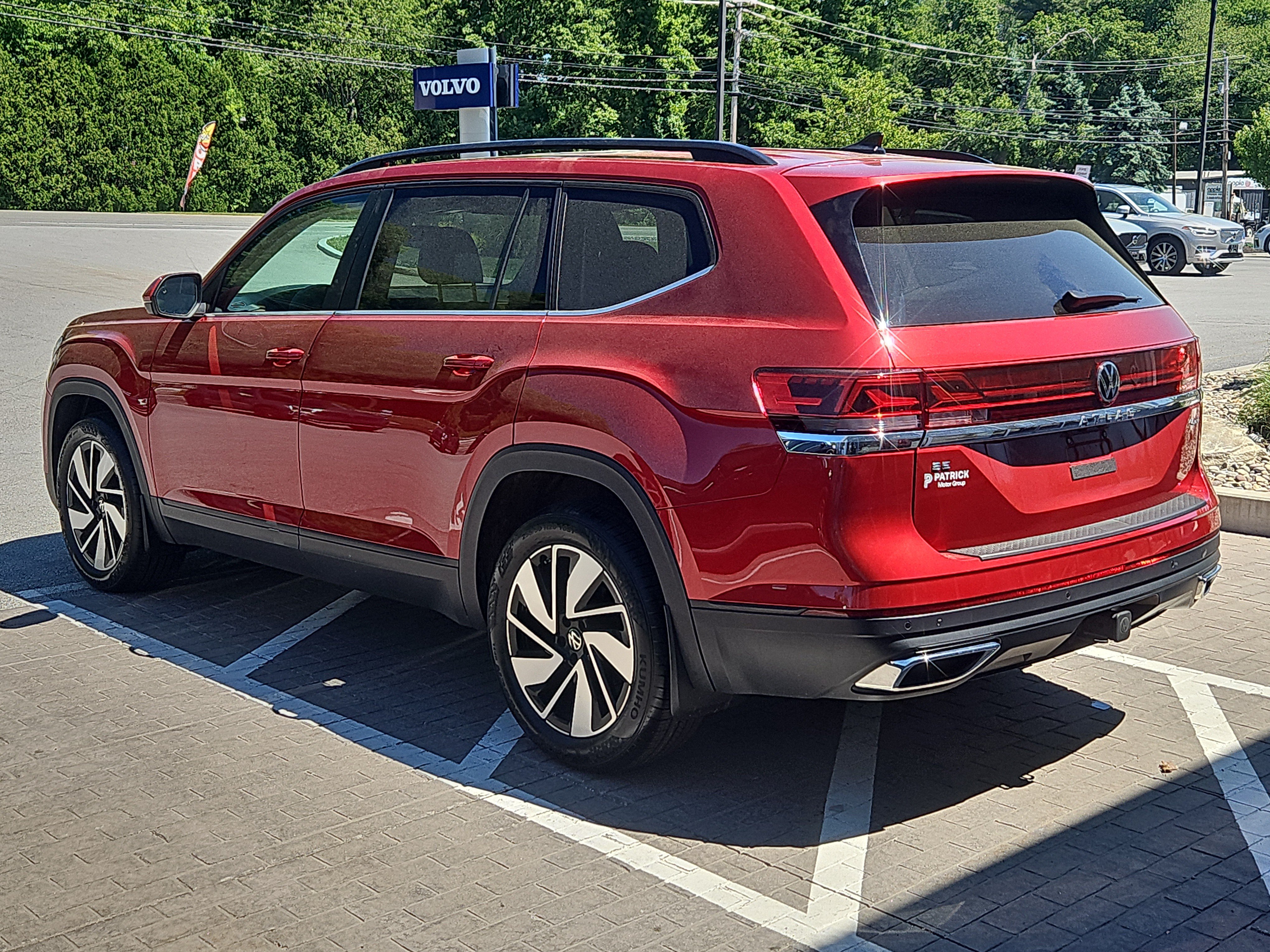 Certified 2024 Volkswagen Atlas SE w/ Panoramic Sunroof Package AWD/4WD image 28