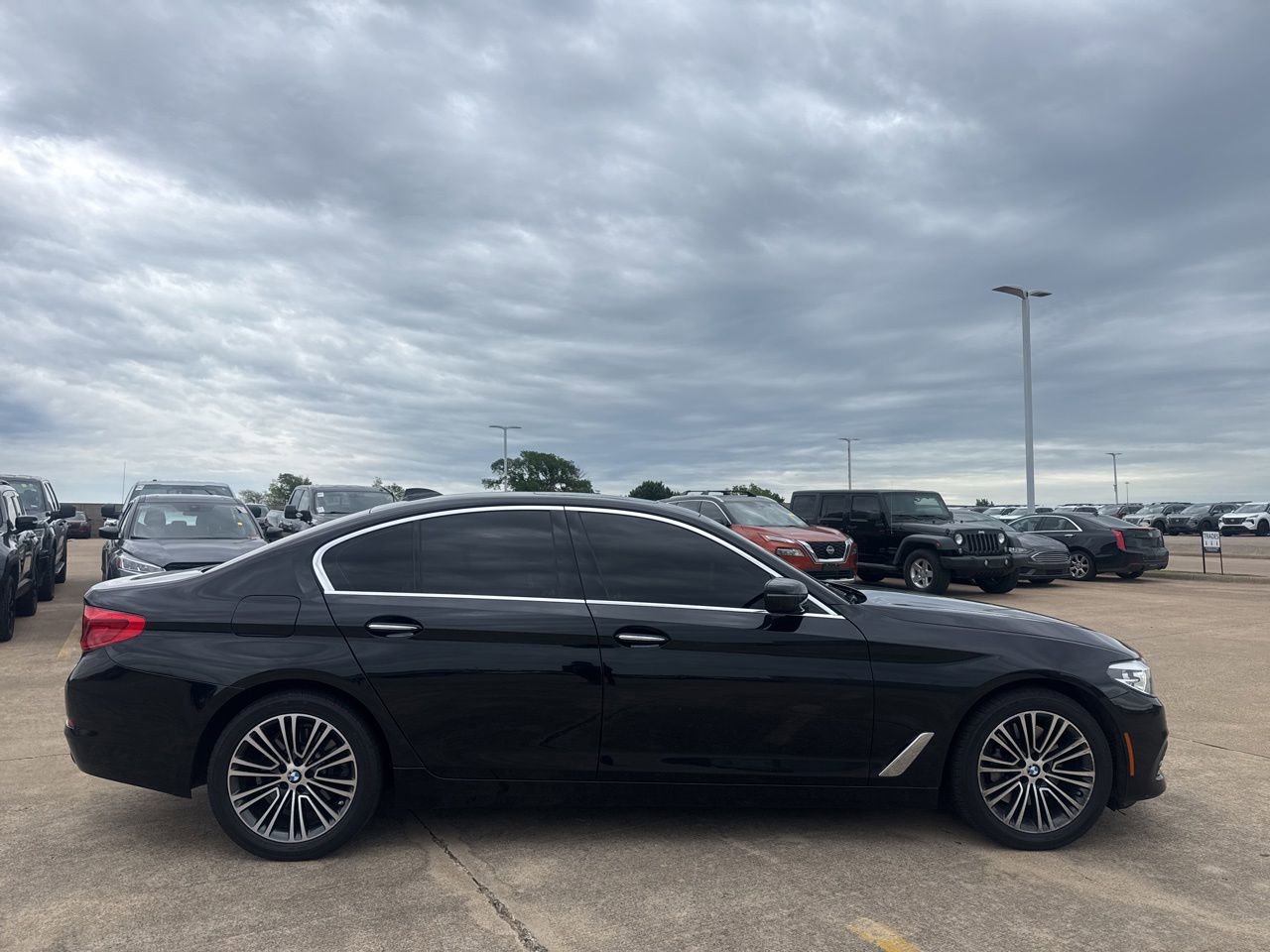 Used 2018 BMW 530i xDrive AWD/4WD image 24