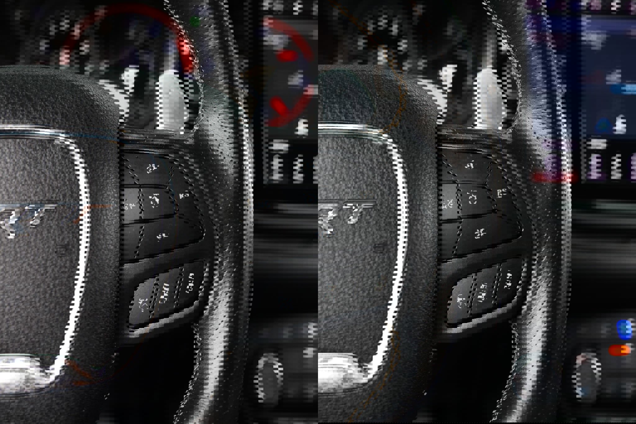 Used 2022 Dodge Durango SRT w/ Technology Group image 32