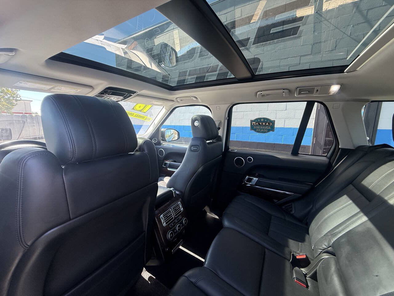 Used 2016 Land Rover Range Rover Supercharged image 18