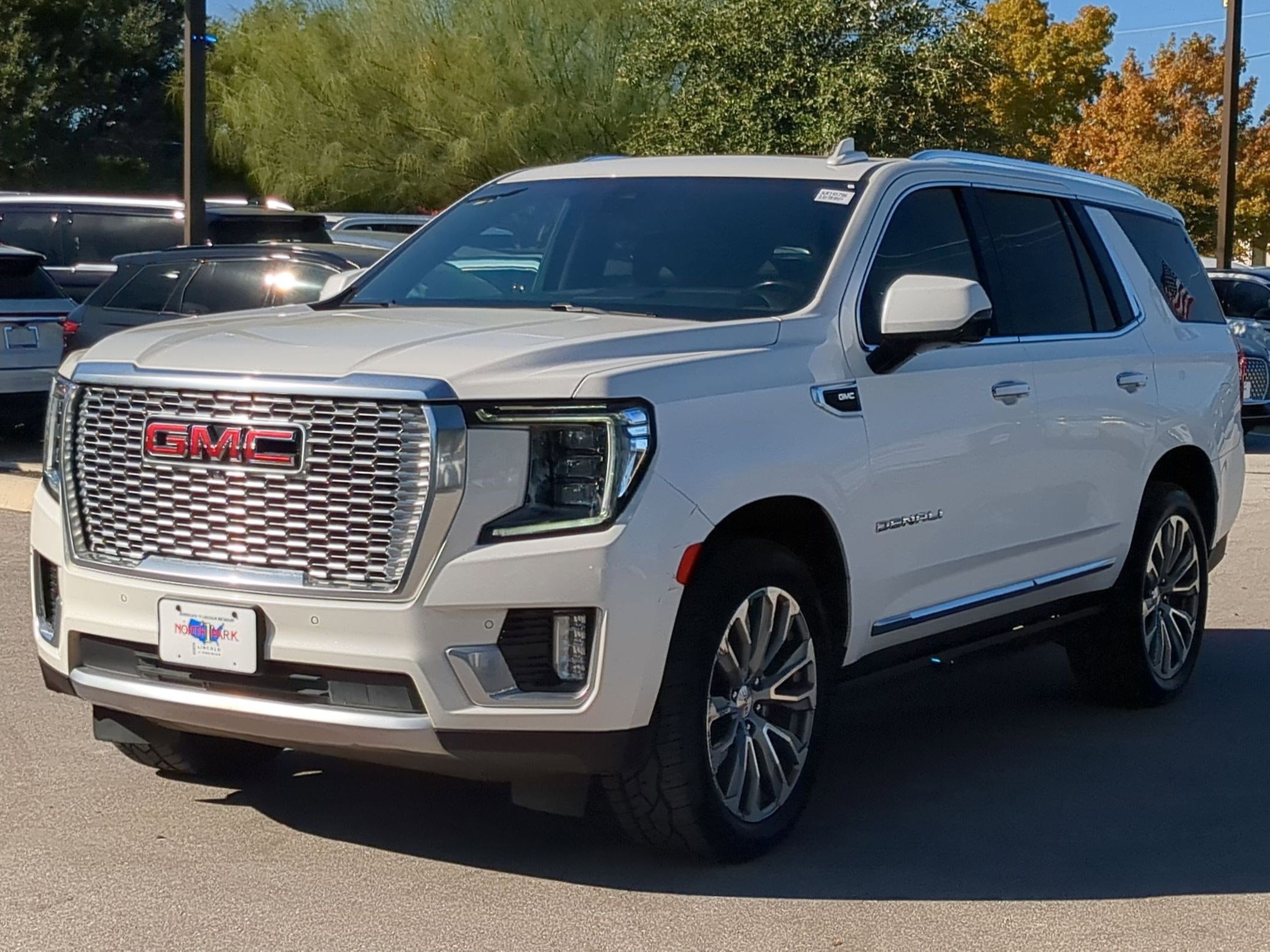 Used 2021 GMC Yukon Denali w/ Denali Premium Package image 7