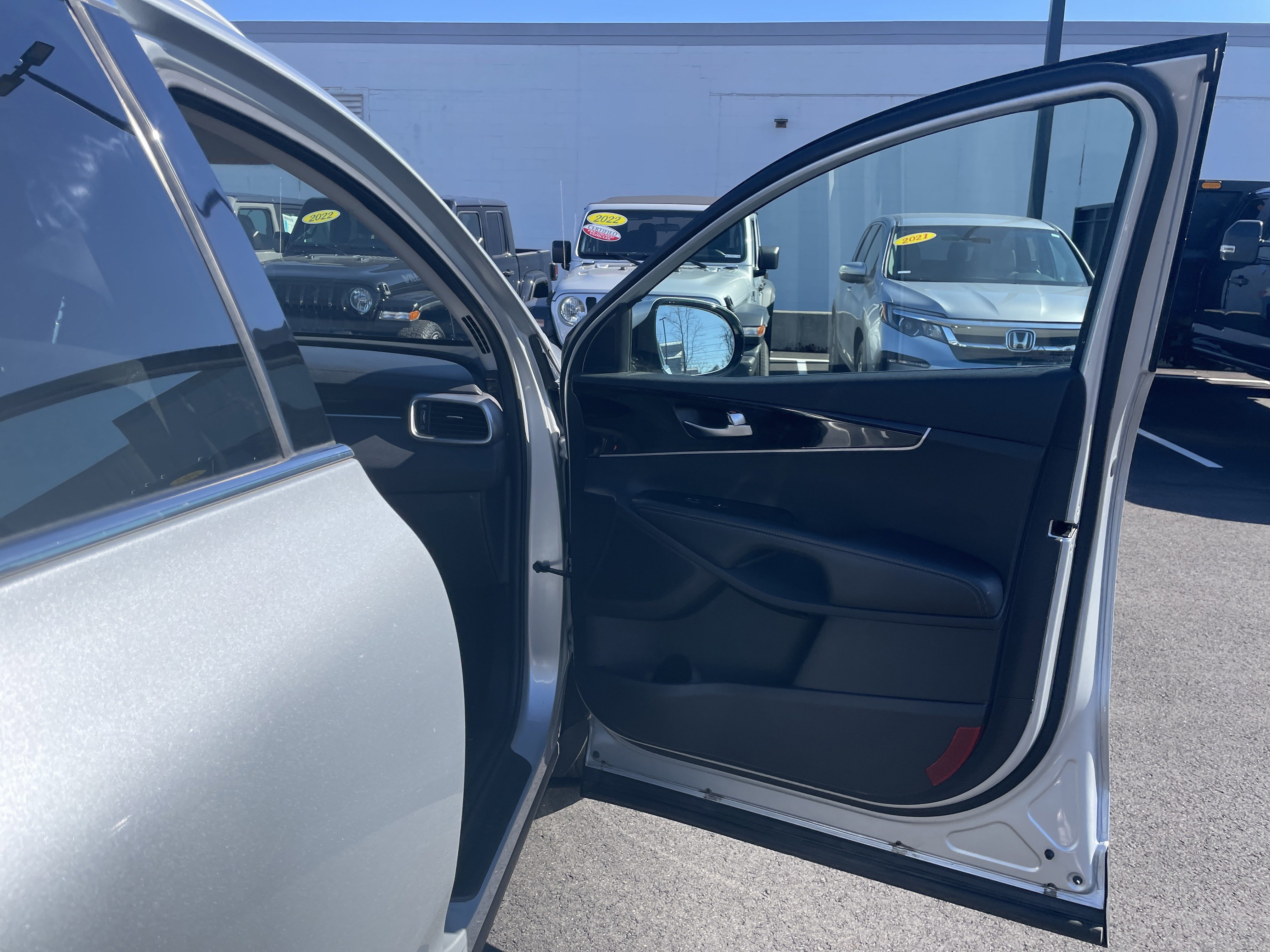 Used 2017 Kia Sorento LX image 10