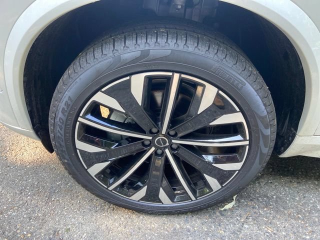 New 2026 Volvo XC90 B6 Plus w/ Protection Package Premier AWD/4WD image 9