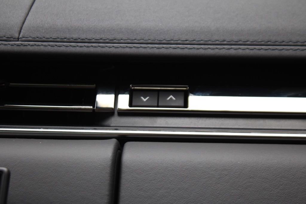 Used 2024 Land Rover Range Rover Sport Dynamic SE image 30