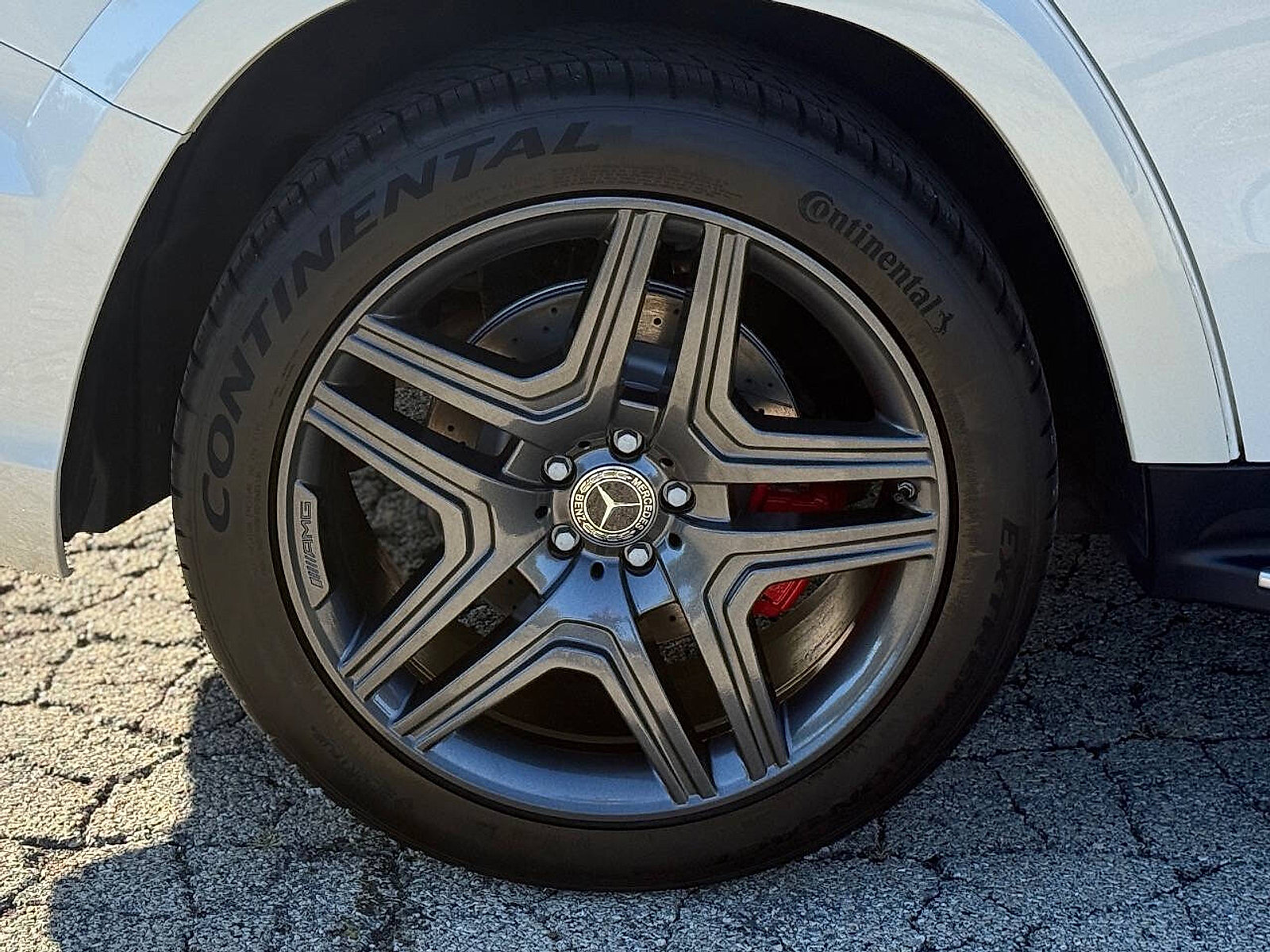 Used 2014 Mercedes-Benz GL 63 AMG 4MATIC image 17