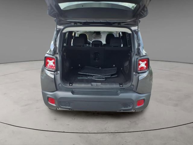 Used 2020 Jeep Renegade Altitude AWD/4WD image 8