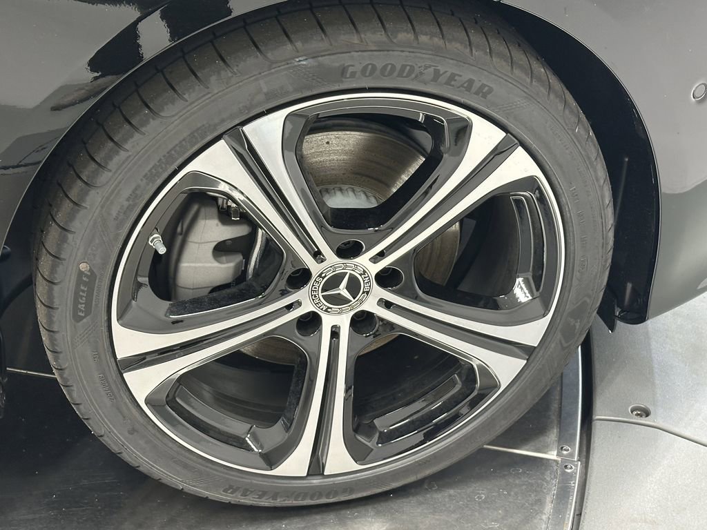 New 2026 Mercedes-Benz C 300 Sedan image 13