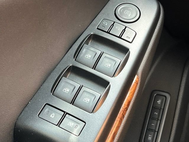 Used 2015 Chevrolet Tahoe LTZ AWD/4WD image 37