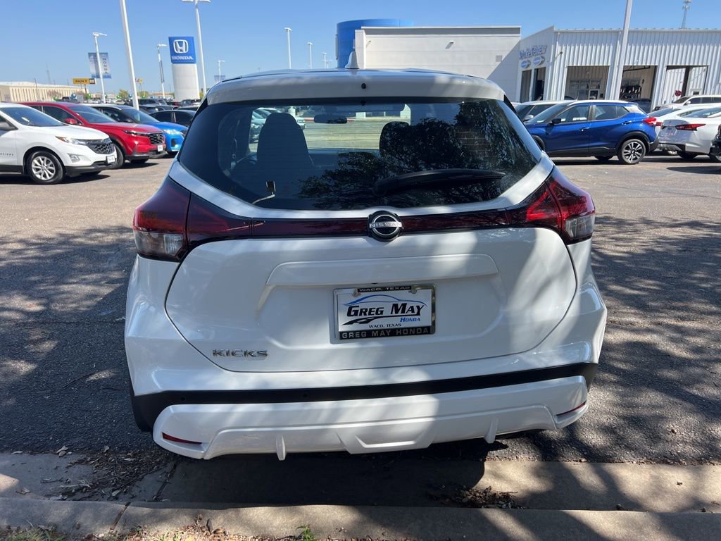 Used 2024 Nissan Kicks S image 6