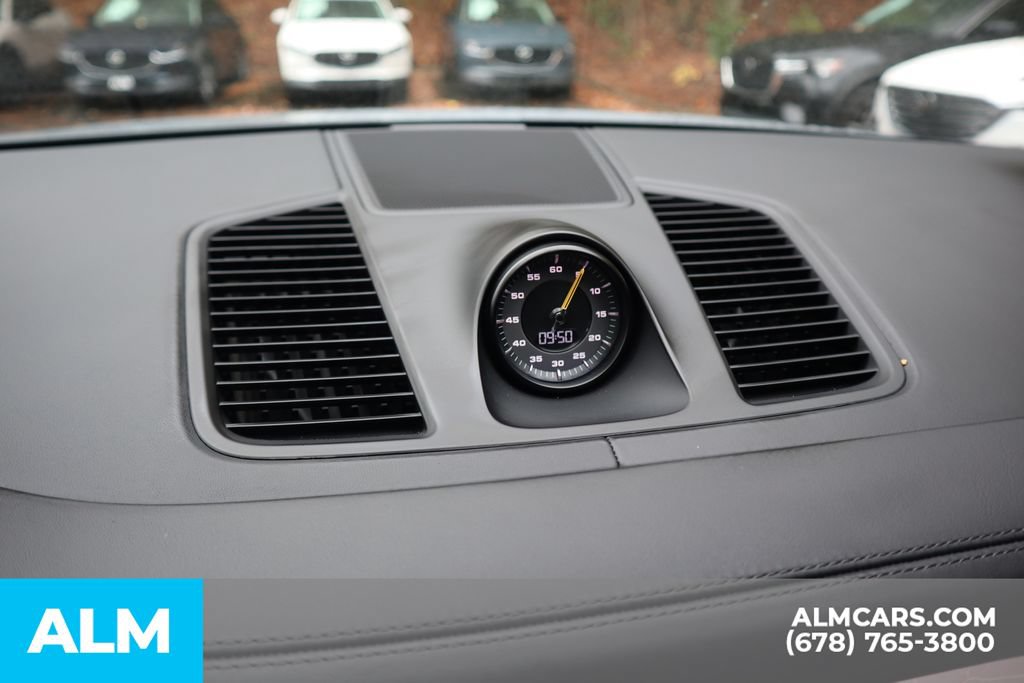 Used 2022 Porsche Cayenne Turbo GT AWD/4WD image 35