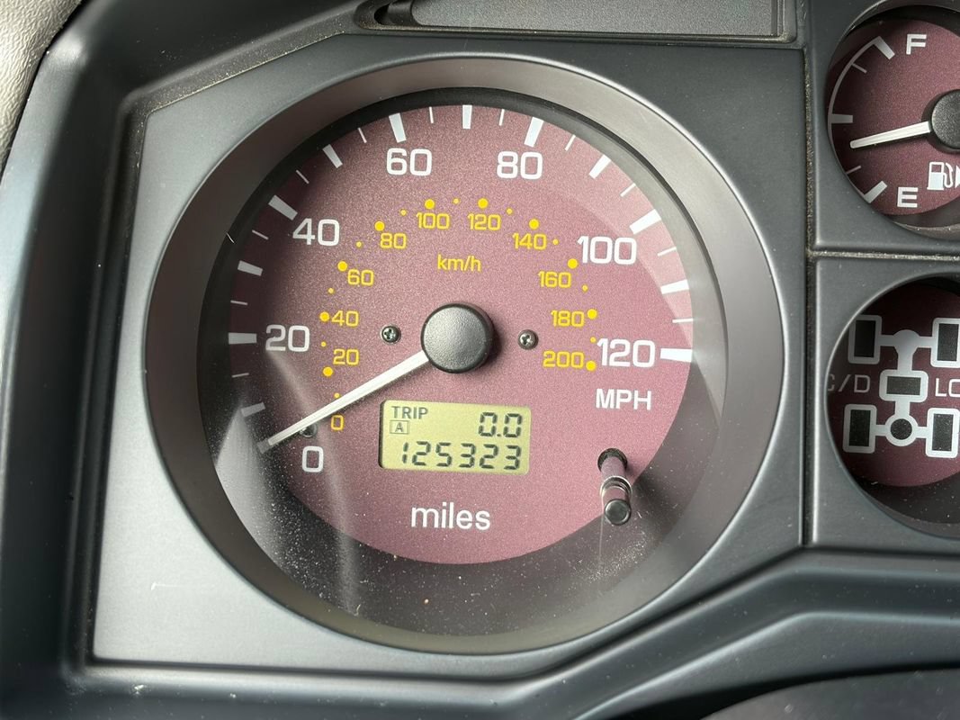 Used 2002 Mitsubishi Montero Limited AWD/4WD image 10