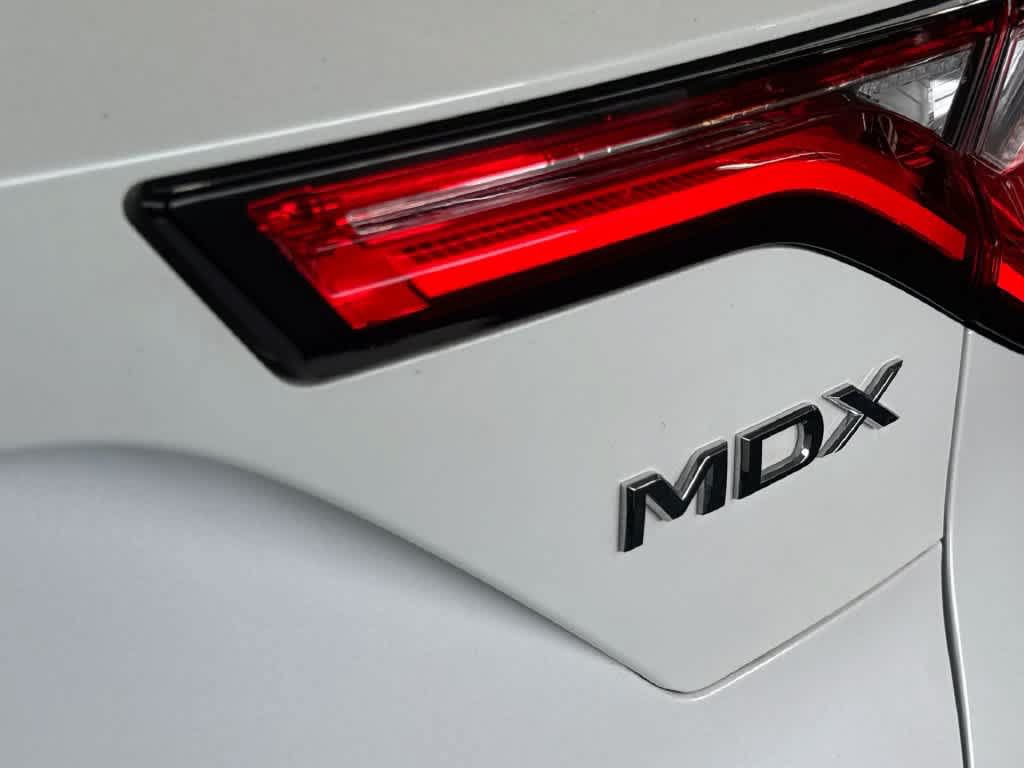Used 2023 Acura MDX w/ Technology Package AWD/4WD image 10