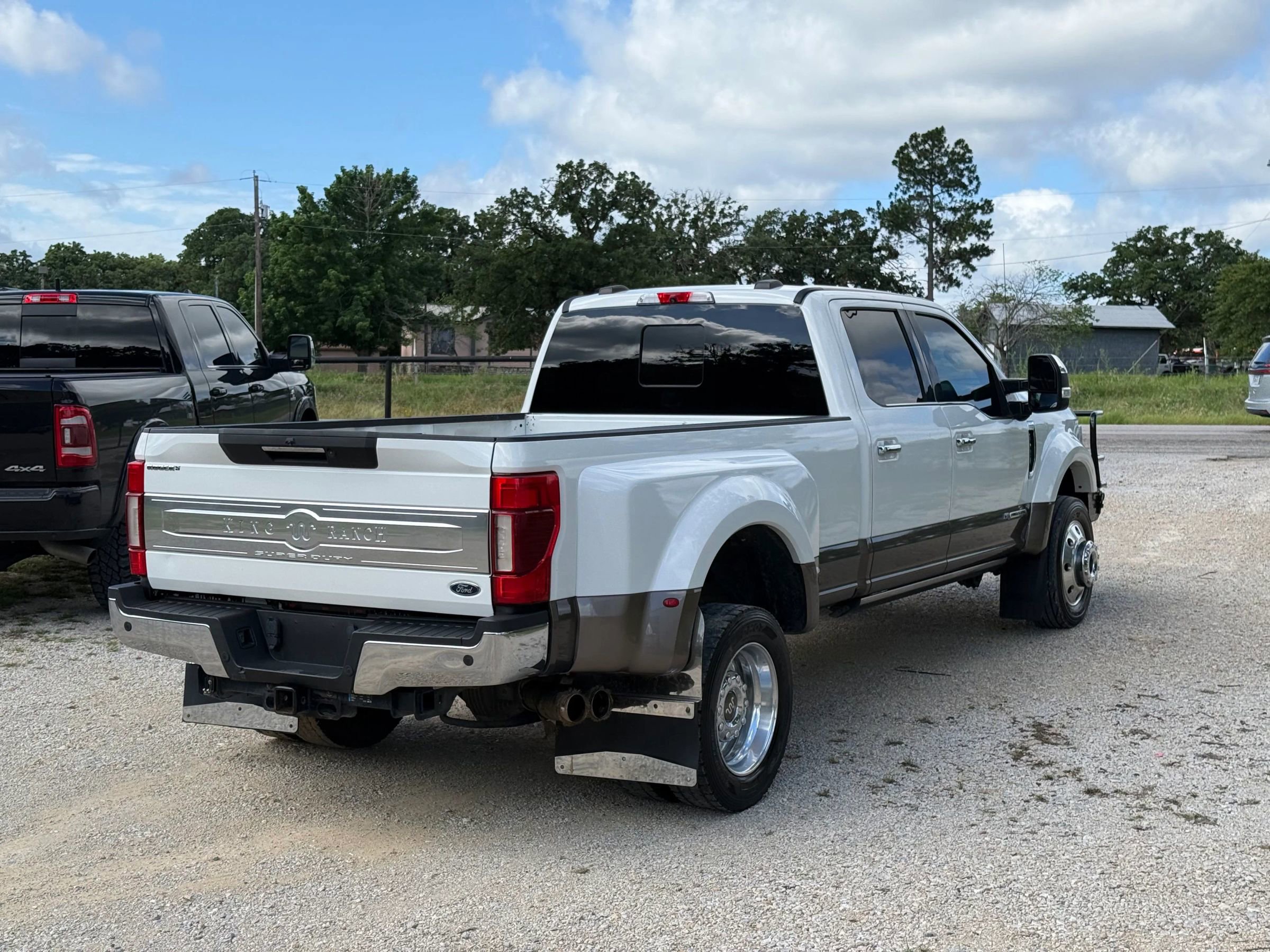 Used 2020 Ford F450 King Ranch w/ King Ranch Ultimate Package AWD/4WD image 3