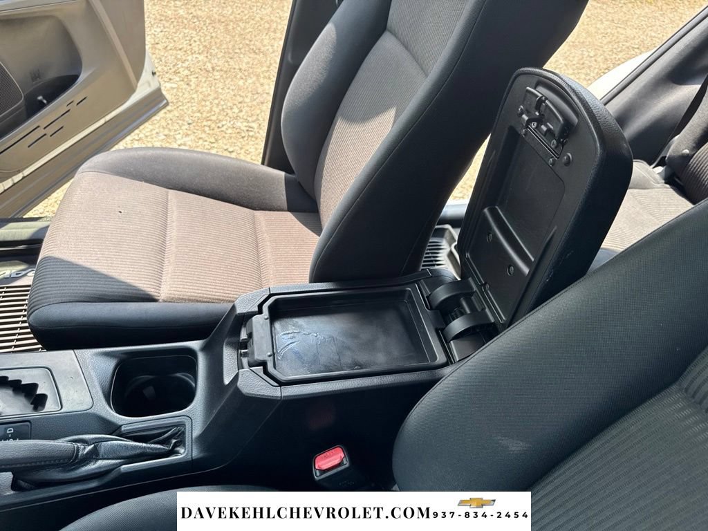 Used 2017 Toyota RAV4 LE w/ All Weather Liner Package AWD/4WD image 28