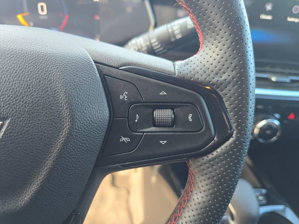 Certified 2025 Chevrolet Trax RS w/ Driver Confidence Package FWD image 23