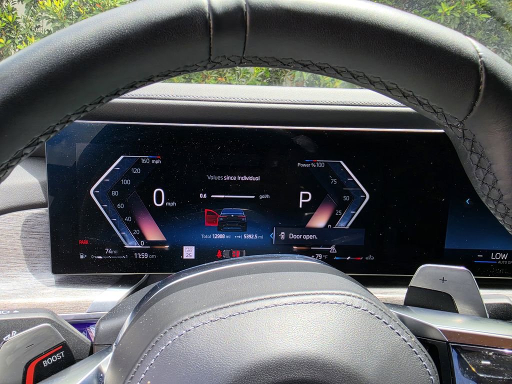 Used 2023 BMW 760i xDrive w/ Executive Package image 20