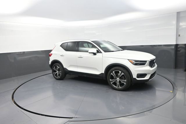Used 2020 Volvo XC40 T4 Inscription w/ Protection Package Premier FWD image 24