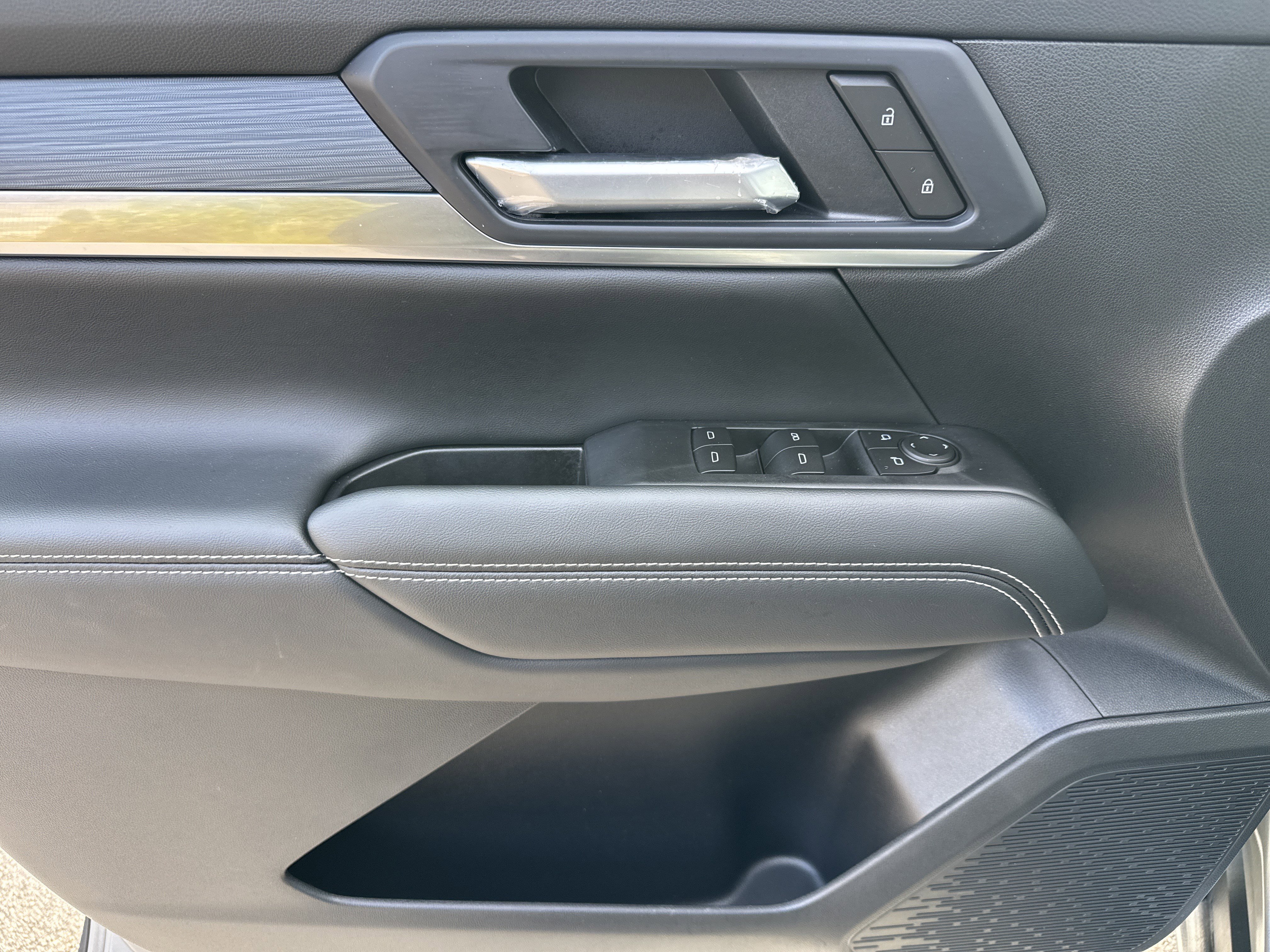 Used 2026 GMC Terrain Elevation w/ Technology Package II image 14