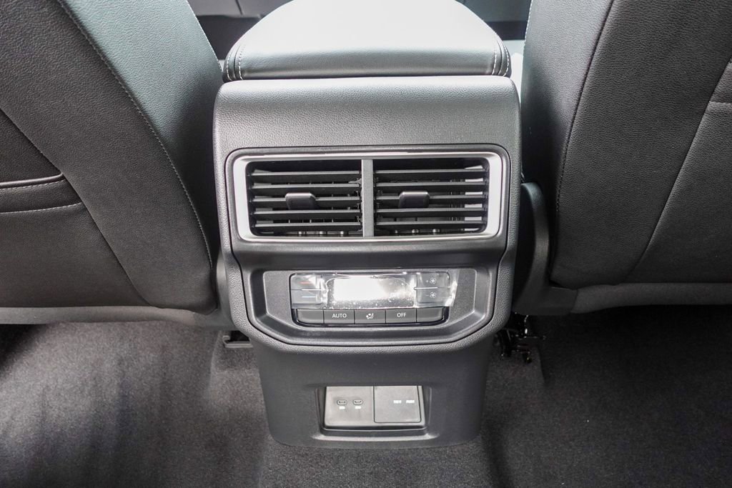 New 2026 Volkswagen Atlas SE image 27