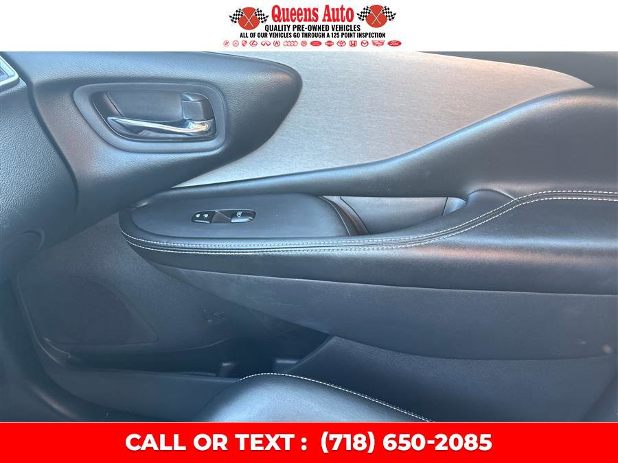 Used 2023 Nissan Murano SV image 23