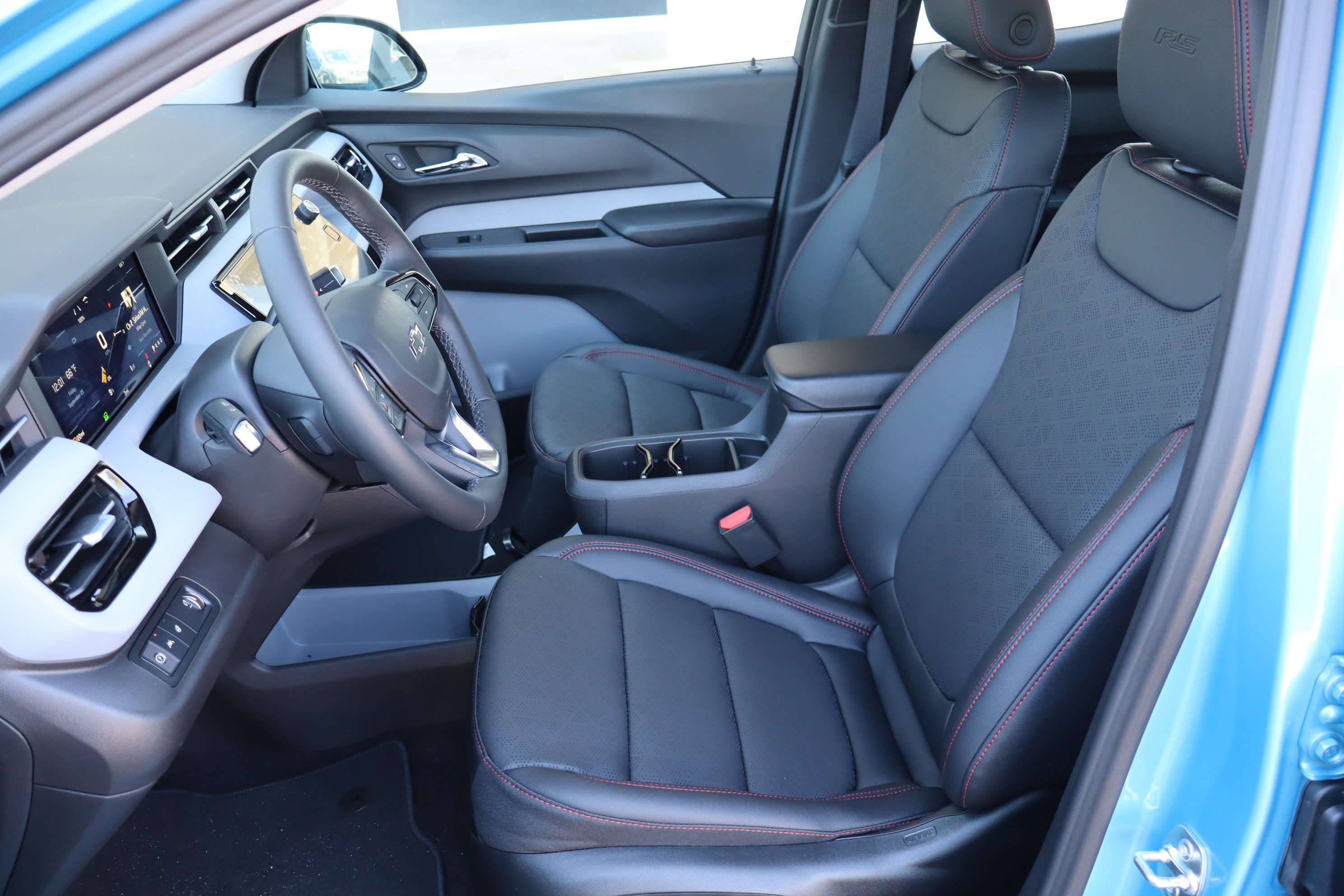 New 2027 Chevrolet Bolt RS w/ Technology Package FWD image 11