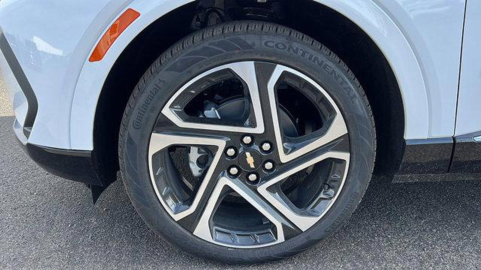 New 2026 Chevrolet Equinox EV LT image 10