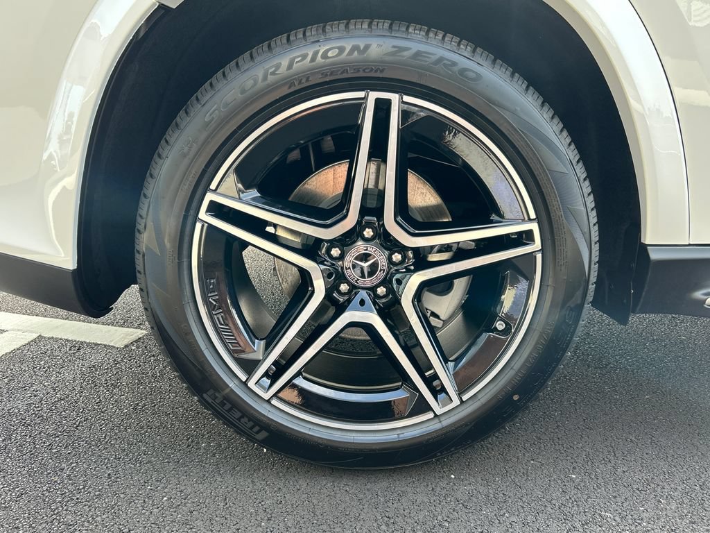 New 2026 Mercedes-Benz GLS 450 4MATIC image 37