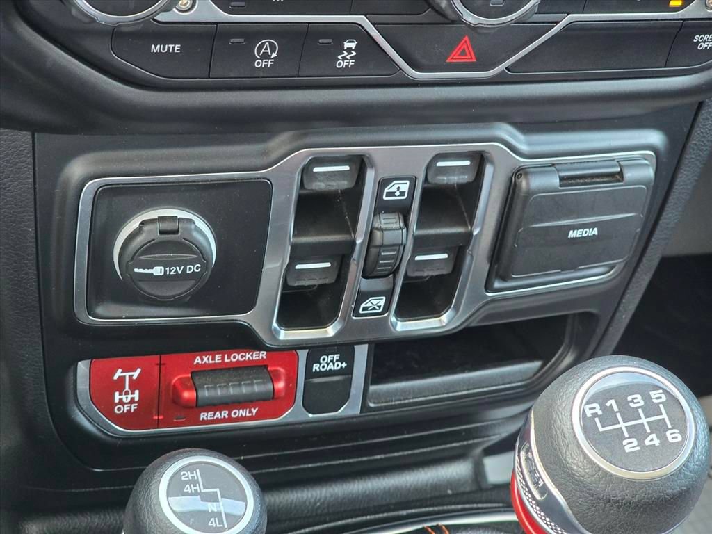 Used 2022 Jeep Gladiator Mojave w/ Trailer Tow Package AWD/4WD image 19