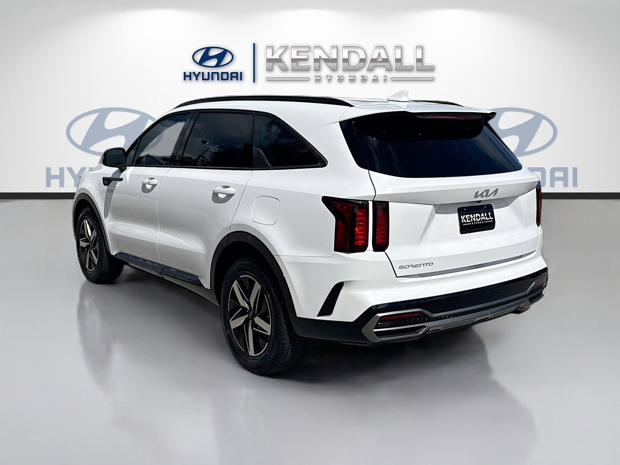Used 2023 Kia Sorento S image 4