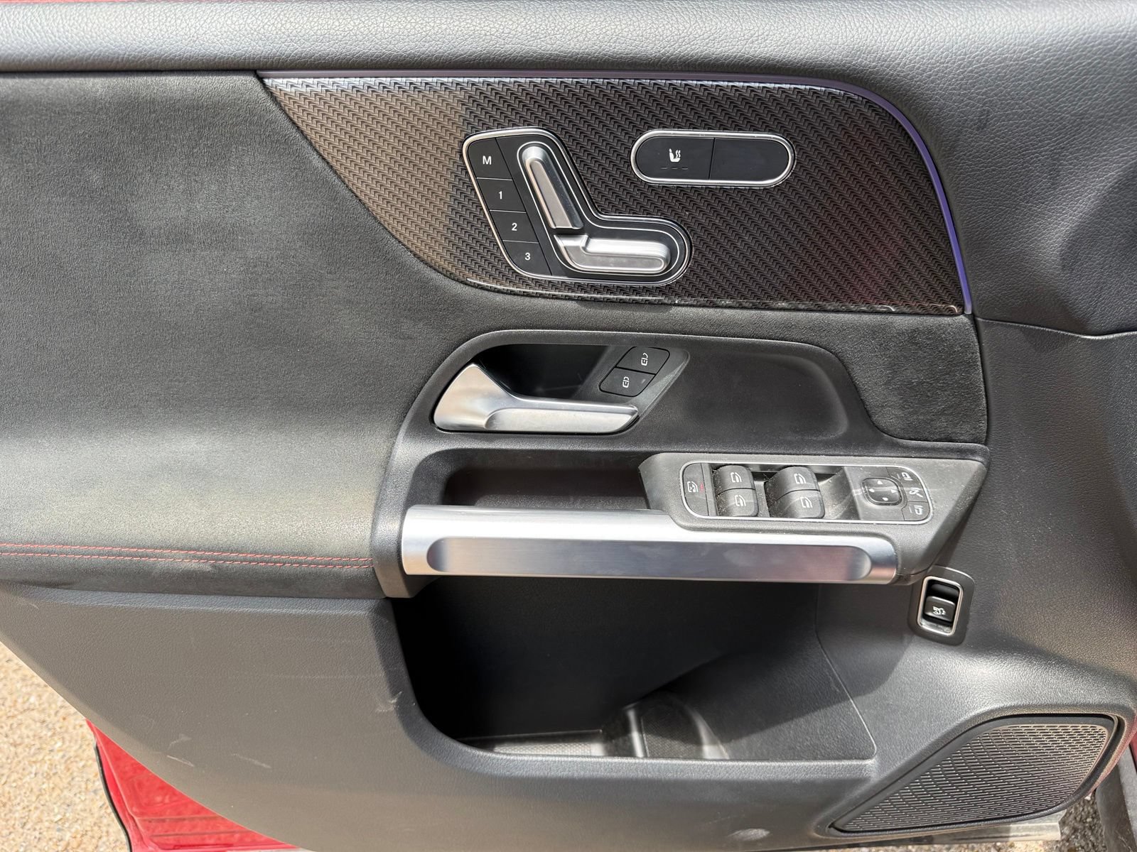 Used 2023 Mercedes-Benz GLB 35 AMG 4MATIC image 13