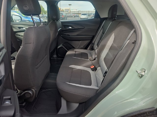 Used 2025 Chevrolet TrailBlazer LS FWD image 25