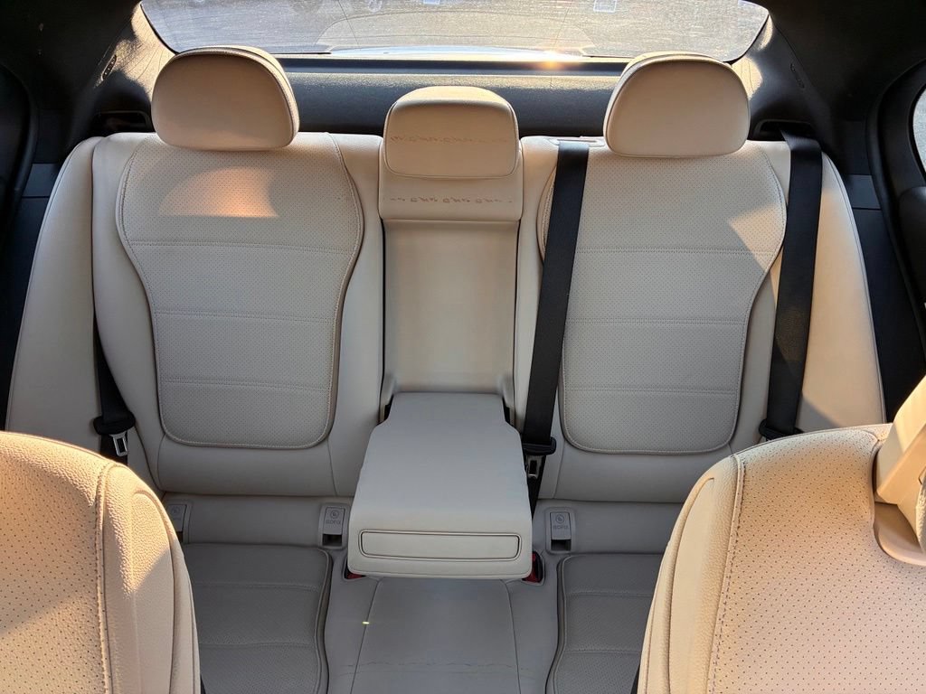 Used 2023 Mercedes-Benz C 300 4MATIC Sedan image 18