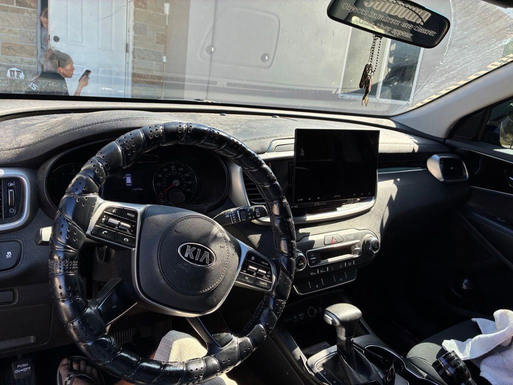 Used 2019 Kia Sorento S FWD image 3
