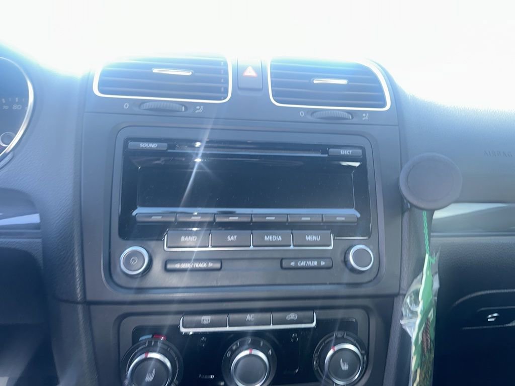 Used 2012 Volkswagen Golf 4-Door image 16