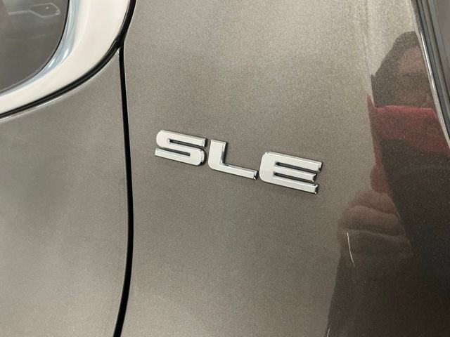 Used 2019 GMC Acadia SLE image 8