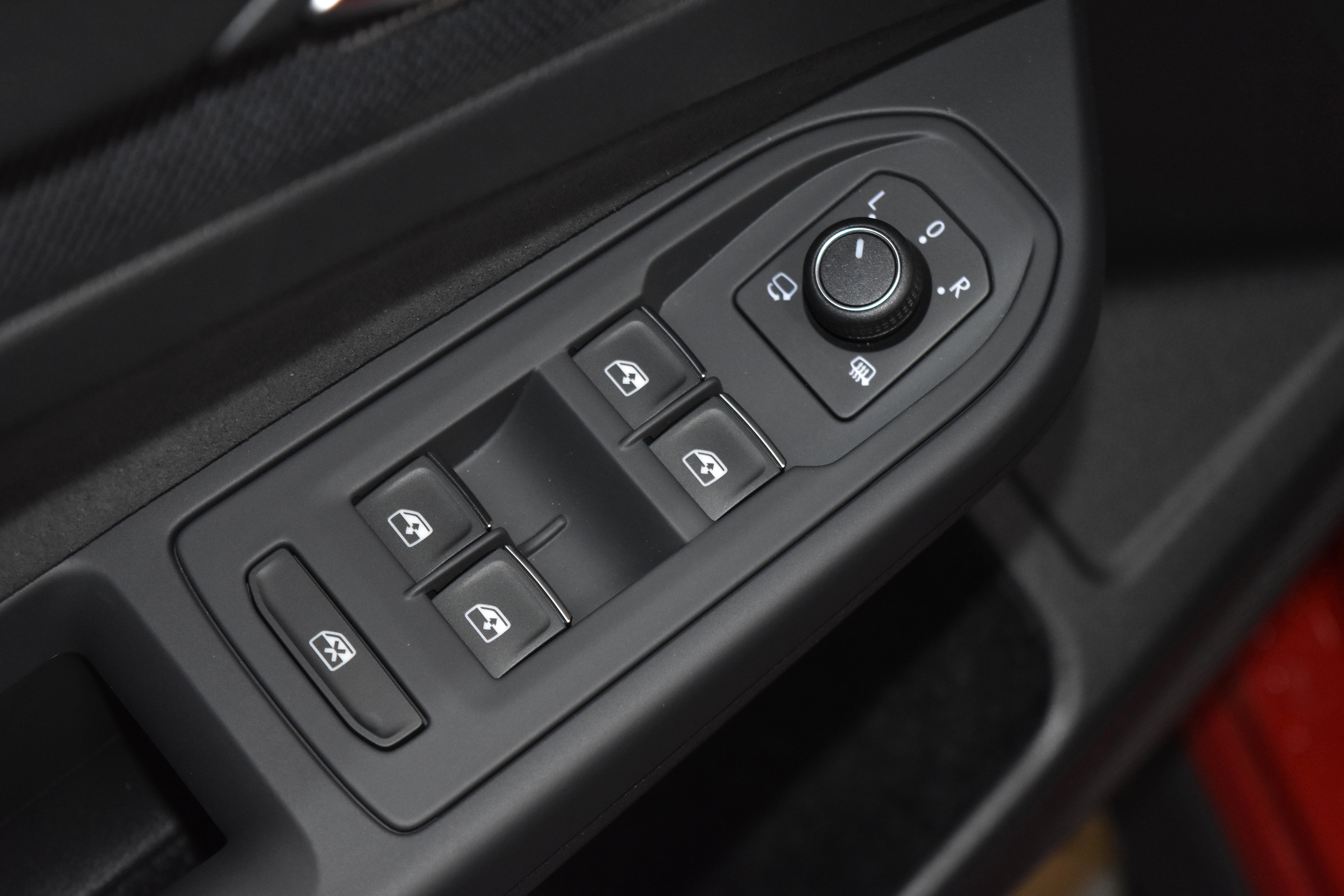 New 2025 Volkswagen GTI SE image 4