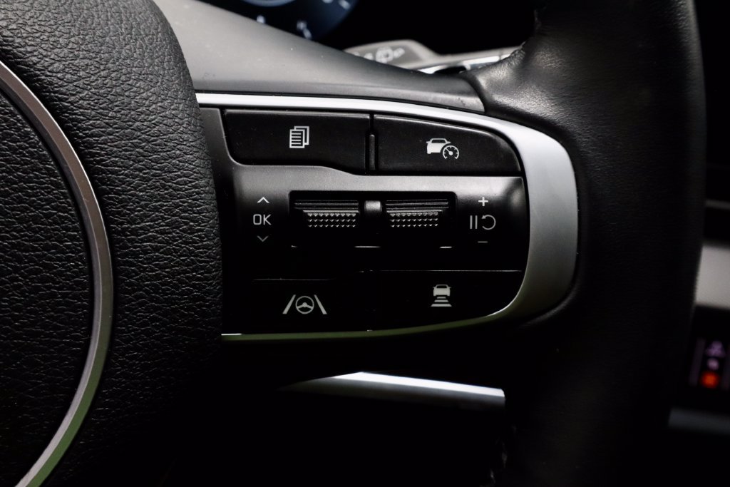 Used 2024 Kia Sportage SX FWD image 30