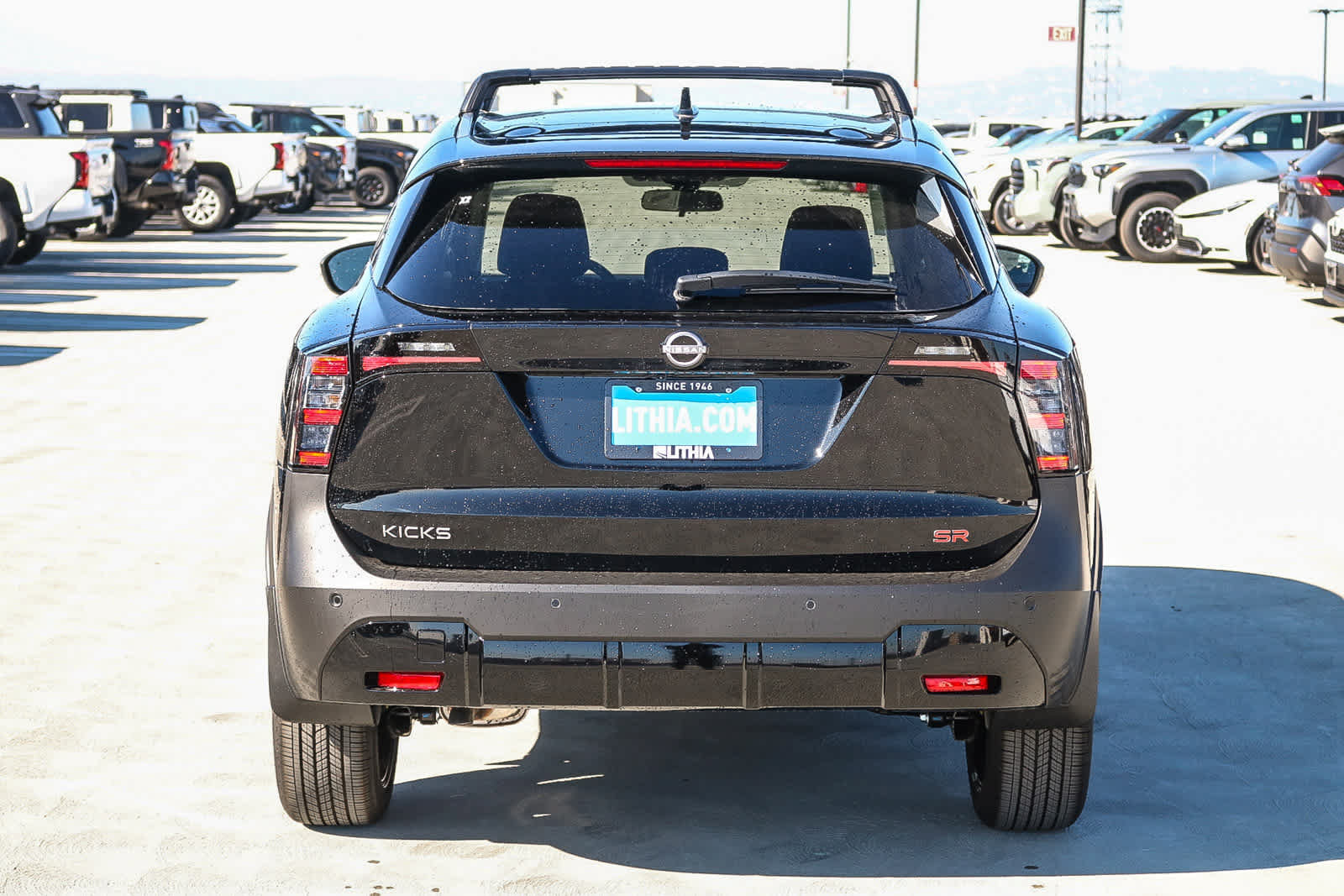 New 2026 Nissan Kicks SR FWD image 7