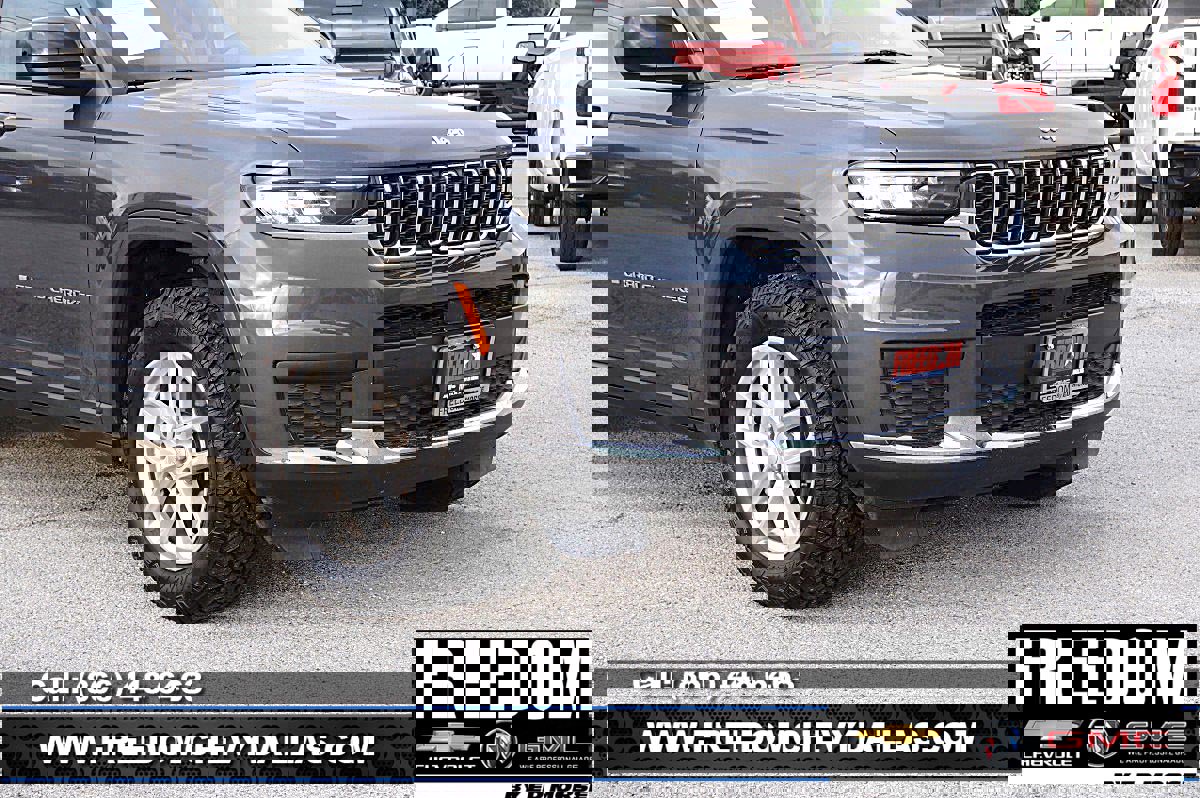 Used 2023 Jeep Grand Cherokee L Laredo image 37