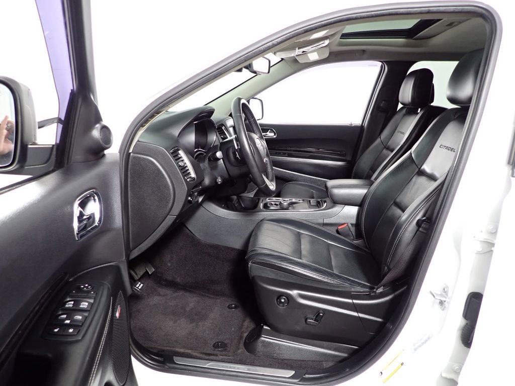 Used 2016 Dodge Durango Citadel w/ Premium Entertainment Group AWD/4WD image 30