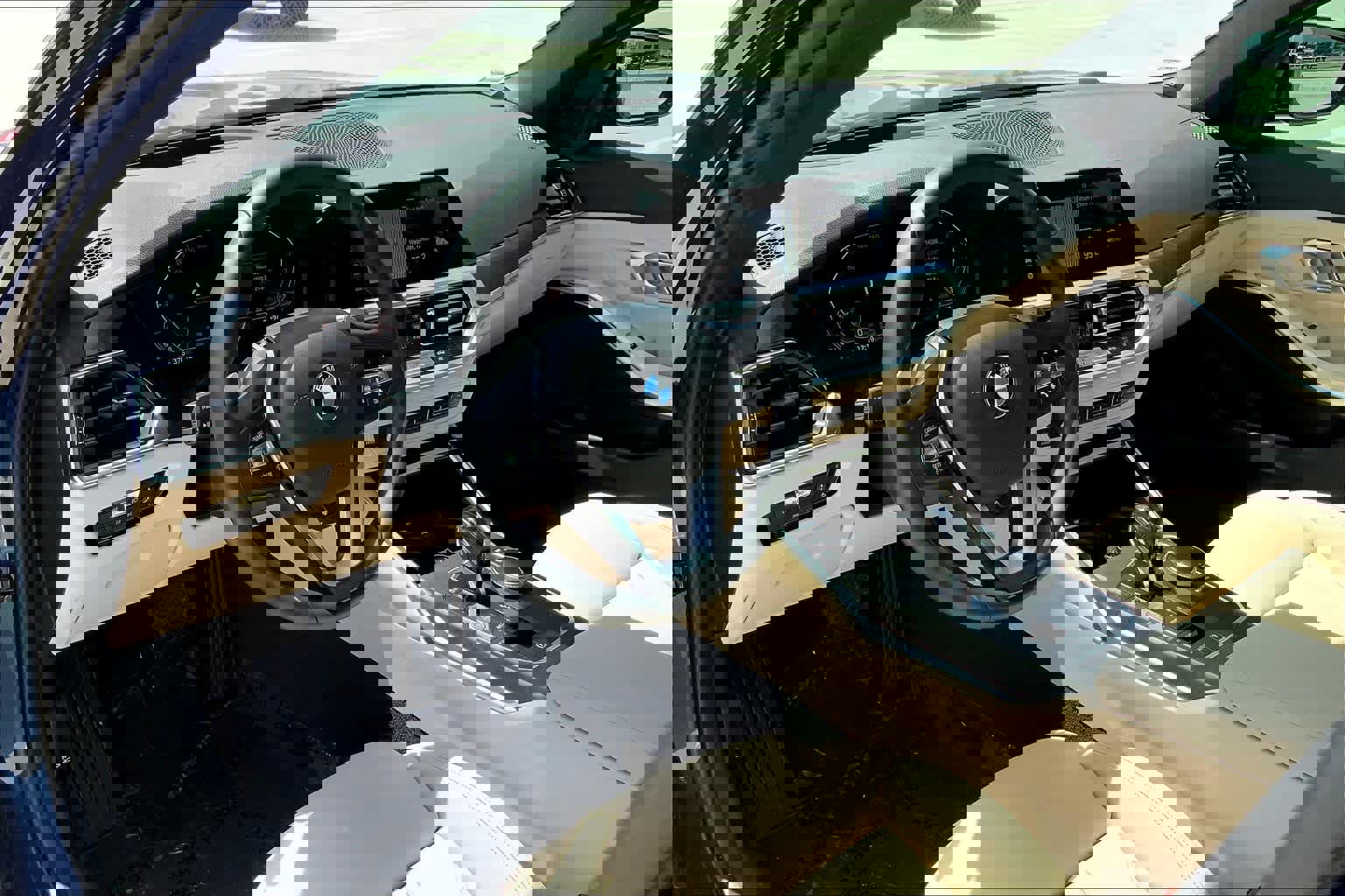 Used 2021 BMW 330i Sedan w/ Premium Package image 33