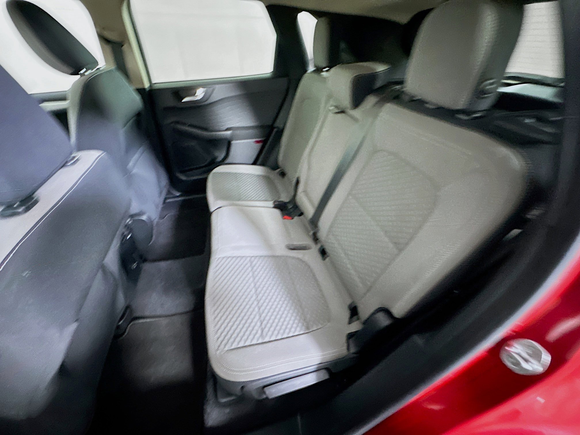 Used 2020 Ford Escape SE image 26