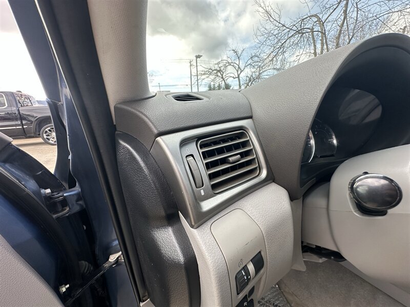 Used 2010 Subaru Forester 2.5X Premium AWD/4WD image 42