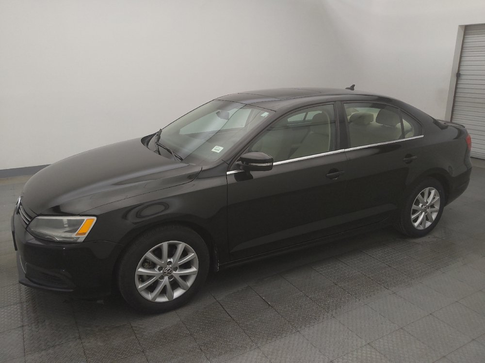 Used 2014 Volkswagen Jetta SE FWD image 2