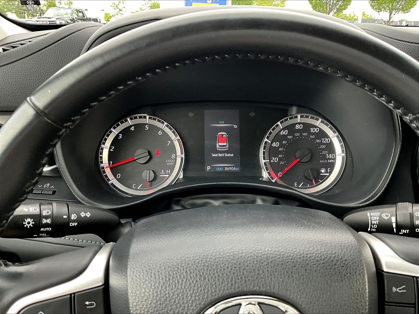 Used 2022 Toyota Highlander LE AWD/4WD image 13